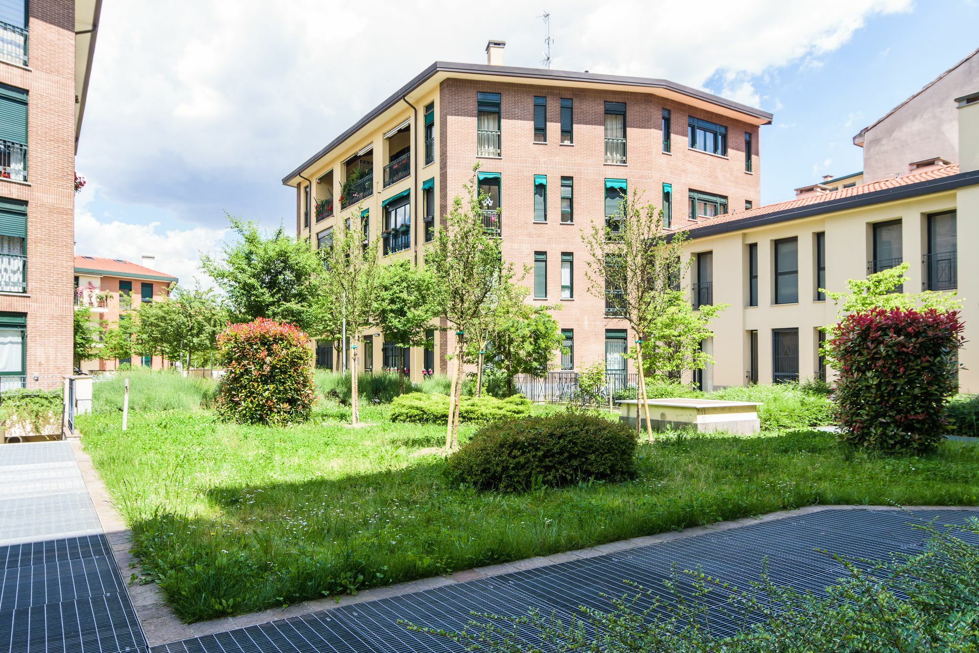 Homeathotel - Naviglio Pavese มิลาน ภายนอก รูปภาพ